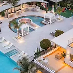 Belle, Where Sea Views Meet Sunset Magic By Etouri Villa