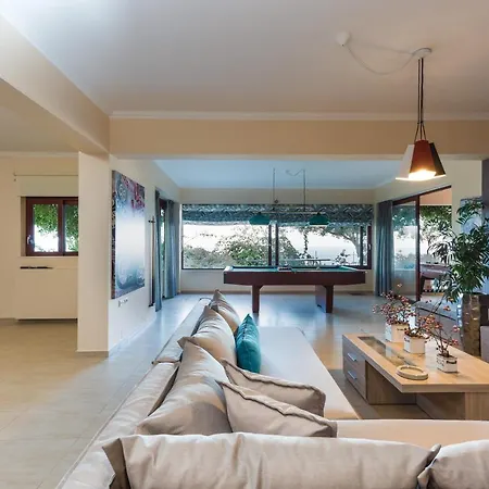 Belle, Where Sea Views Meet Sunset Magic By Etouri 빌라