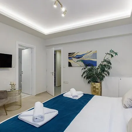 Villa Belle, Where Sea Views Meet Sunset Magic By Etouri *