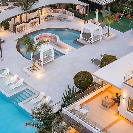 Belle, Where Sea Views Meet Sunset Magic By Etouri Villa
