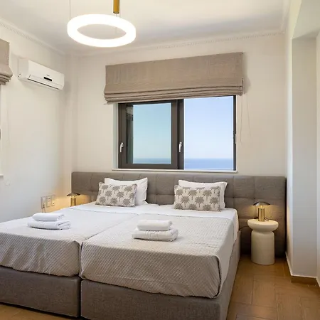 Villa Belle, Where Sea Views Meet Sunset Magic By Etouri *