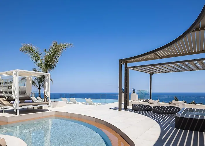 Villa Belle, Where Sea Views Meet Sunset Magic By Etouri