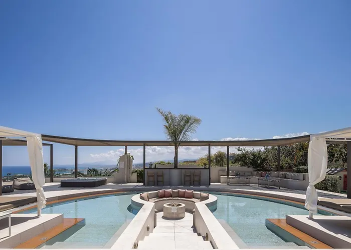 Belle, Where Sea Views Meet Sunset Magic By Etouri Villa