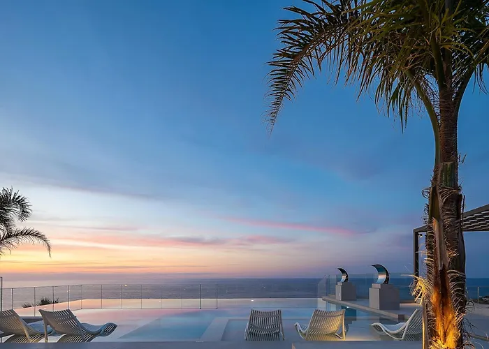 Belle, Where Sea Views Meet Sunset Magic By Etouri Villa