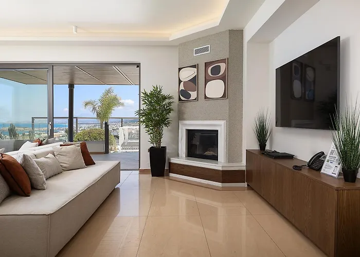 Villa Belle, Where Sea Views Meet Sunset Magic By Etouri