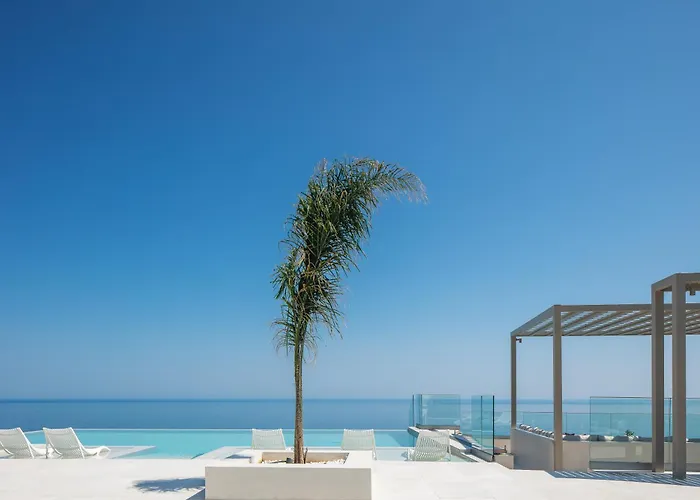 Villa Belle, Where Sea Views Meet Sunset Magic By Etouri *